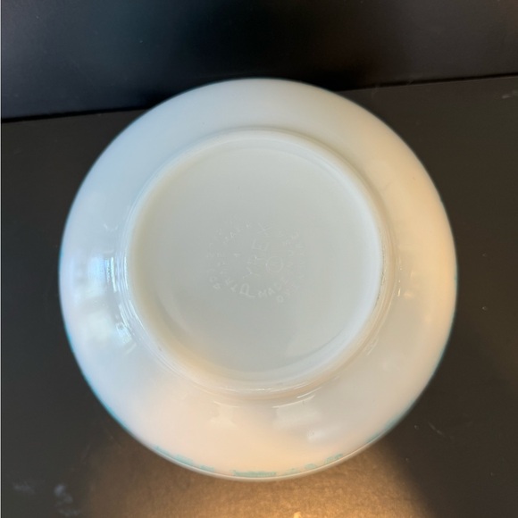 Vintage PYREX Amish Butterprint 403 Round Mixing Bowl - Picture 5 of 6